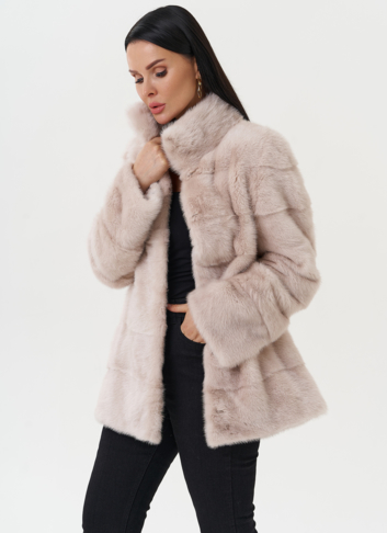 Светлая норковая шуба с воротником стойкой Светлая норковая шуба с воротником стойкой