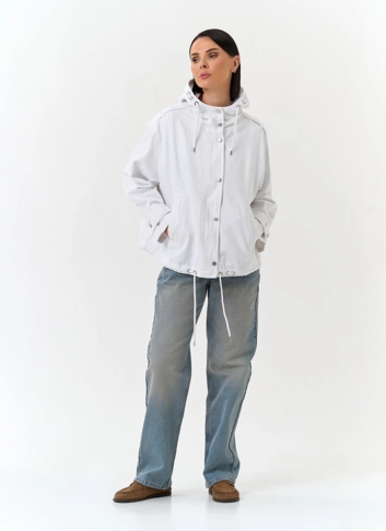 Женская джинсовая куртка с капюшоном фото