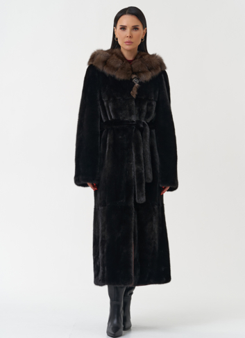 Норковая шуба с капюшоном из меха соболя