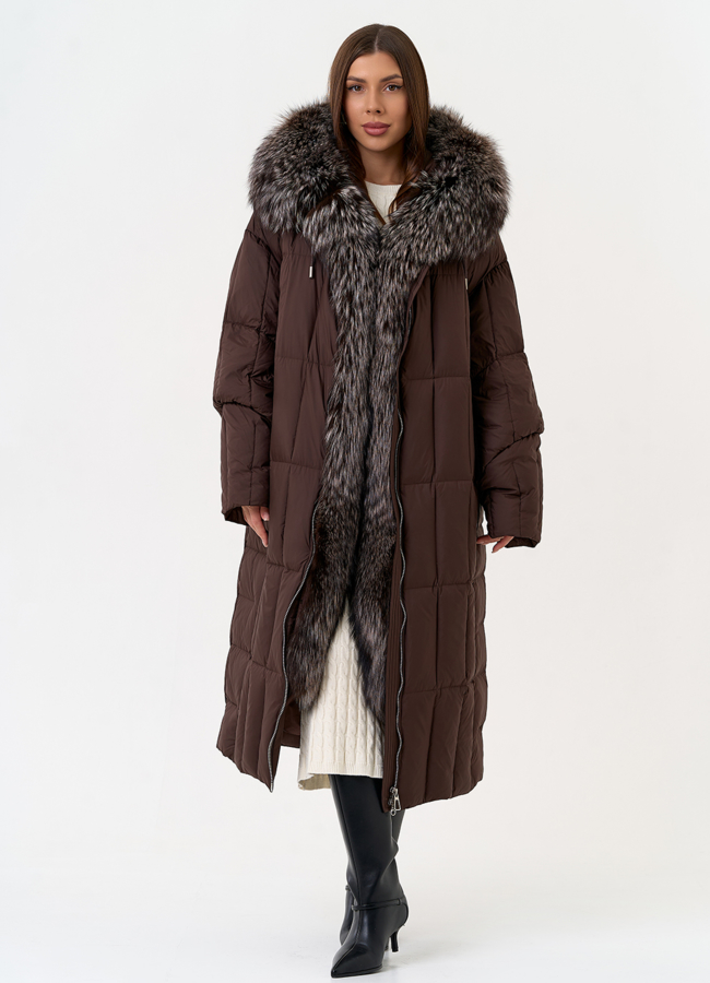 Женский пуховик с отделкой из чернобурой лисы модель № 31702 меха малина
