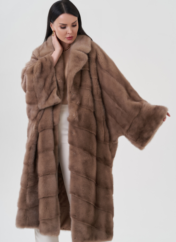 Шуба оверсайз с английским воротником Шуба оверсайз с английским воротником