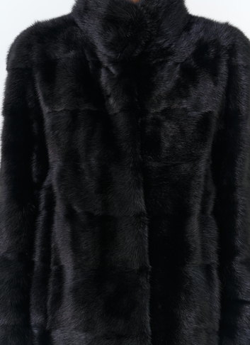 Укороченная норковая шуба с воротником стойкой черного цвета Укороченная норковая шуба с воротником стойкой черного цвета