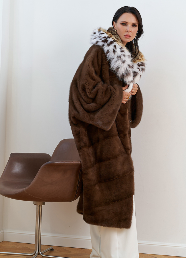 Женская шуба из меха норки с капюшоном из меха рыси модель № 30694 универмаг малина