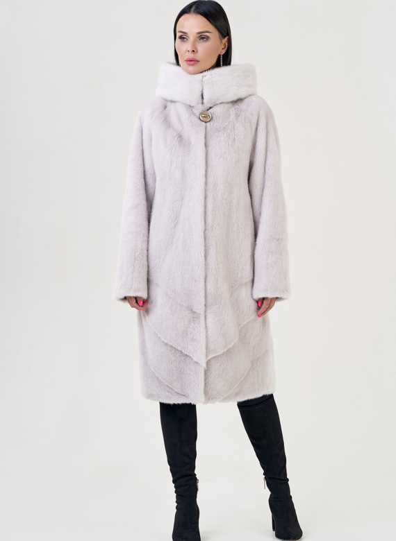 Светлая шуба из норки с капюшоном