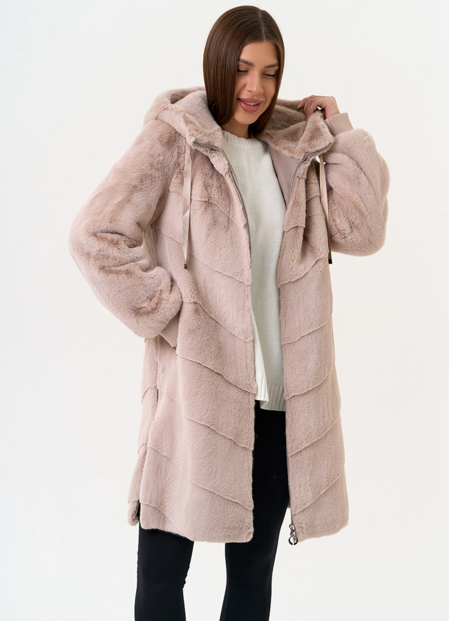 Женская шуба из эко меха с капюшоном модель № 31239 универмаг малина