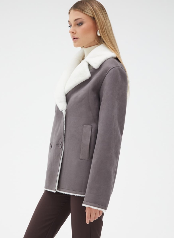 Женская двухсторонняя дубленка из эко кожи с английским воротником