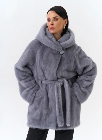 Шуба из меха норки с капюшоном фото