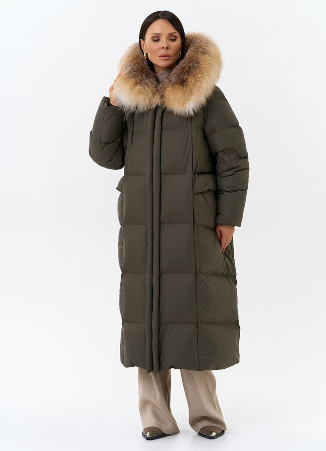 Женский длинный пуховик с отделкой из меха лисы модель № 31983 универмаг малина