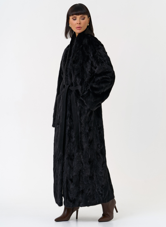 Длинная шуба из меха норки с поясом