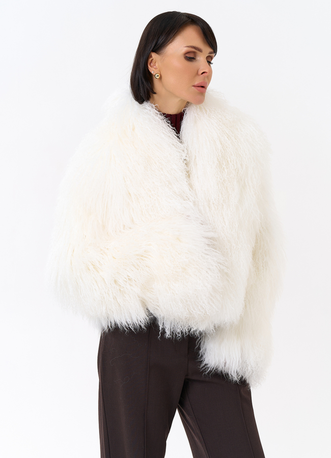 Белая шуба из ламы модель № 31038 универмаг малина