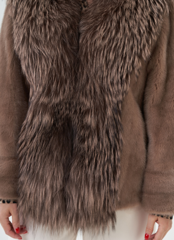 Куртка из норки с отделкой из меха чернобурки 