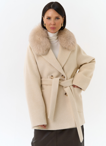 Женское утепленное пальто с отделкой из меха песца Женское утепленное пальто с отделкой из меха песца